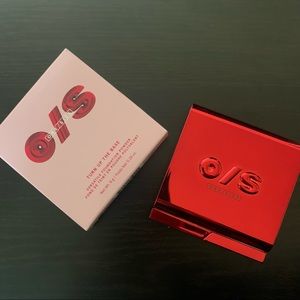 One Size Turn Up The Base Foundation